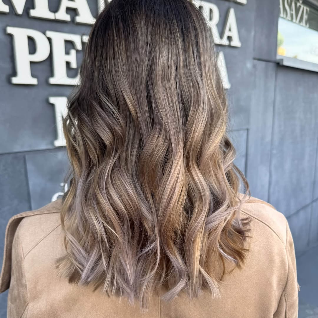 Balayage na stredne dlhých vlasoch – Desire salón Nitra