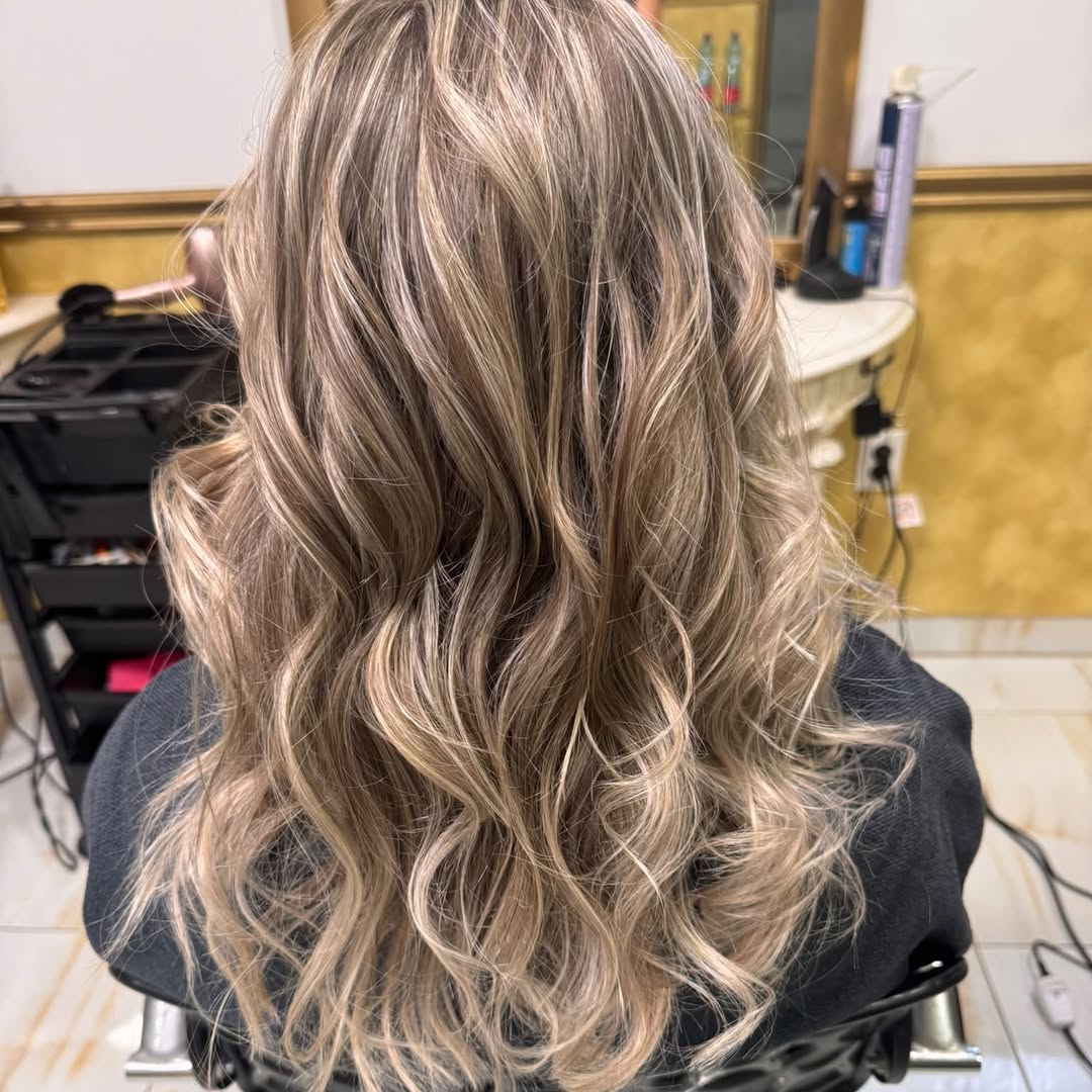 Blond melír s vlnami – Desire salón Nitra